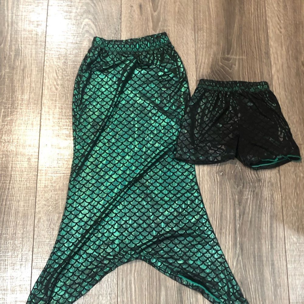 Girls Mermaid Swim Bottom Set Size 6-7 Has Two Pieces Mermaid Tail and Shorts